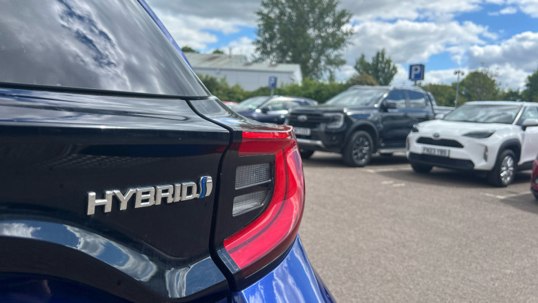 Toyota Yaris 1.5 Hybrid Design 5dr CVT Hybrid Hatchback